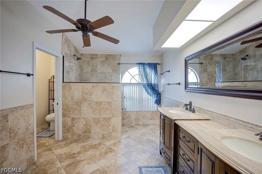 1722 SE 2nd Street Cape Coral FL 33990