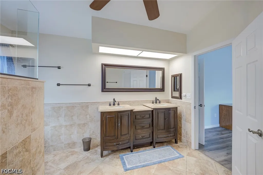 1722 SE 2nd Street Cape Coral FL 33990
