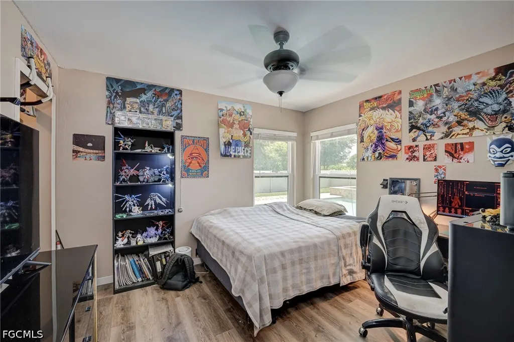 1722 SE 2nd Street Cape Coral FL 33990