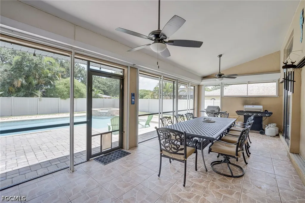 1722 SE 2nd Street Cape Coral FL 33990