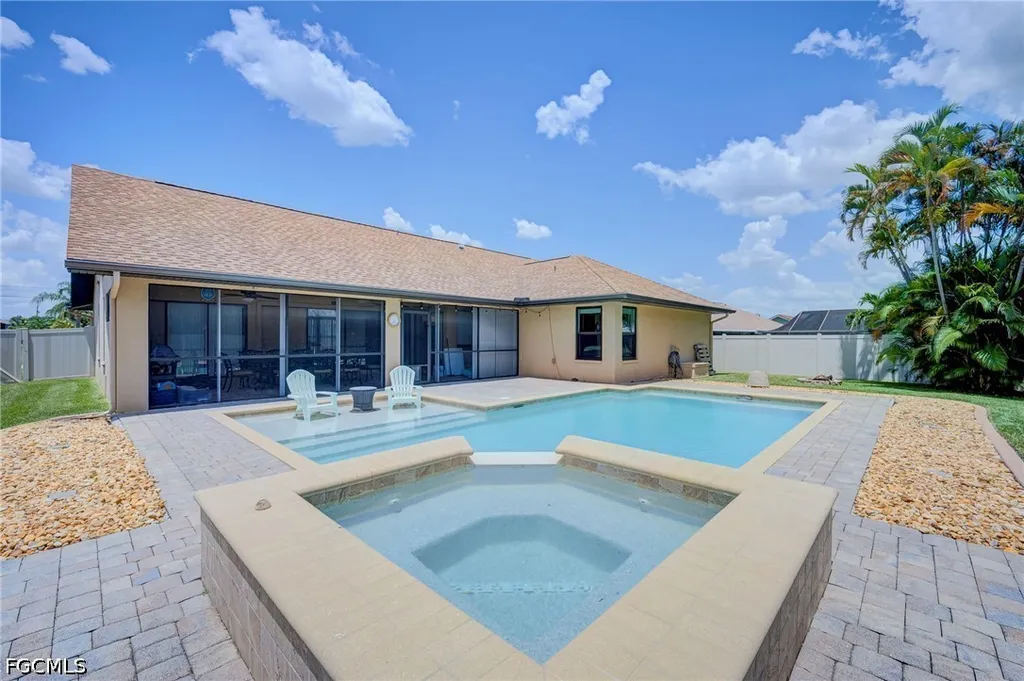 1722 SE 2nd Street Cape Coral FL 33990