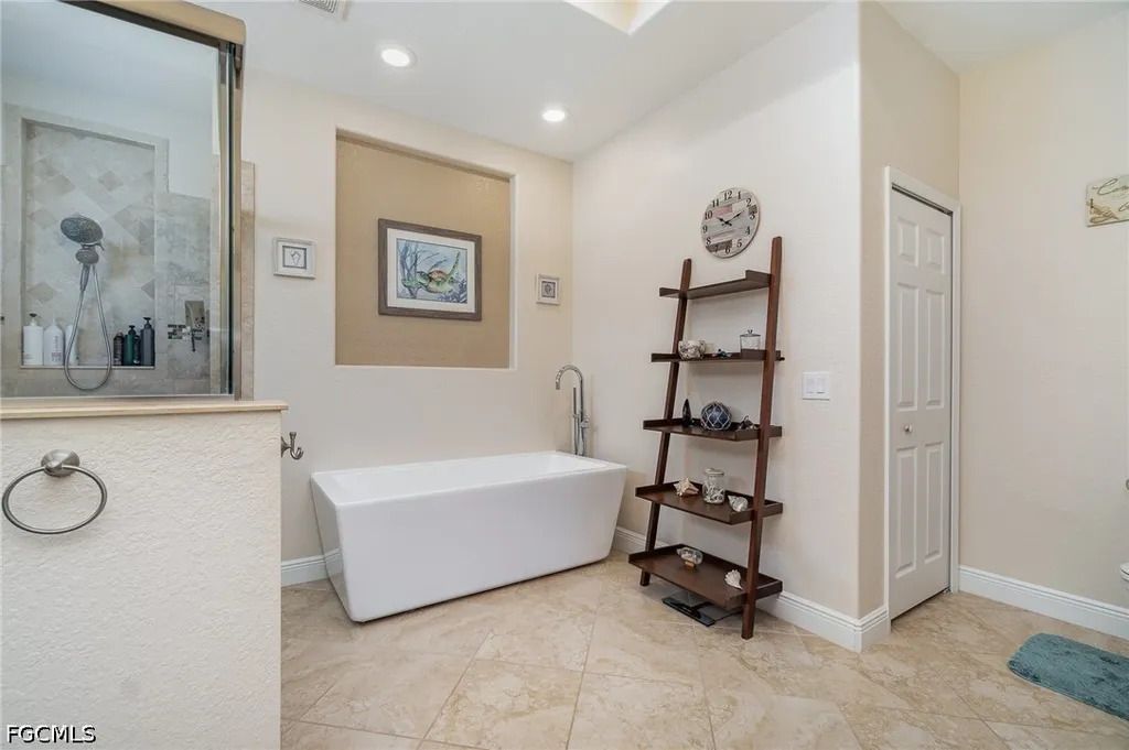 220 NW 26th Place Cape Coral FL 33993