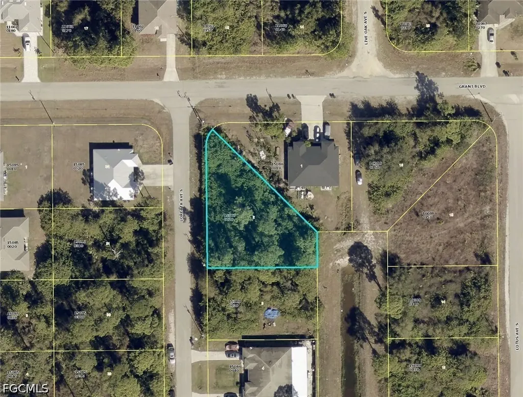439 Loretta Avenue S Lehigh Acres FL 33974