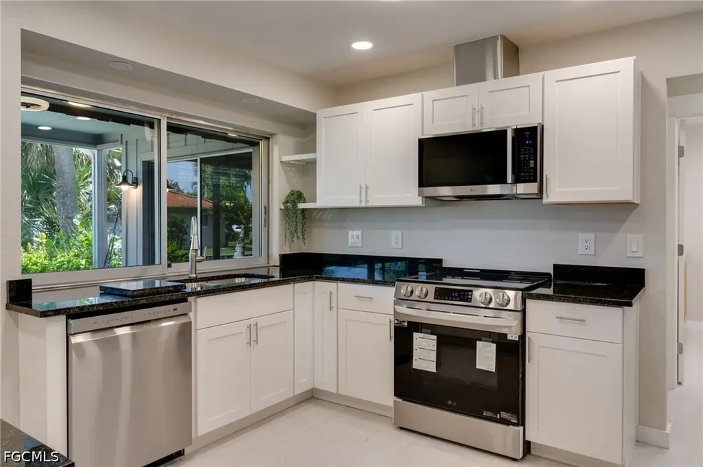94 Gold Key Court North Fort Myers FL 33917