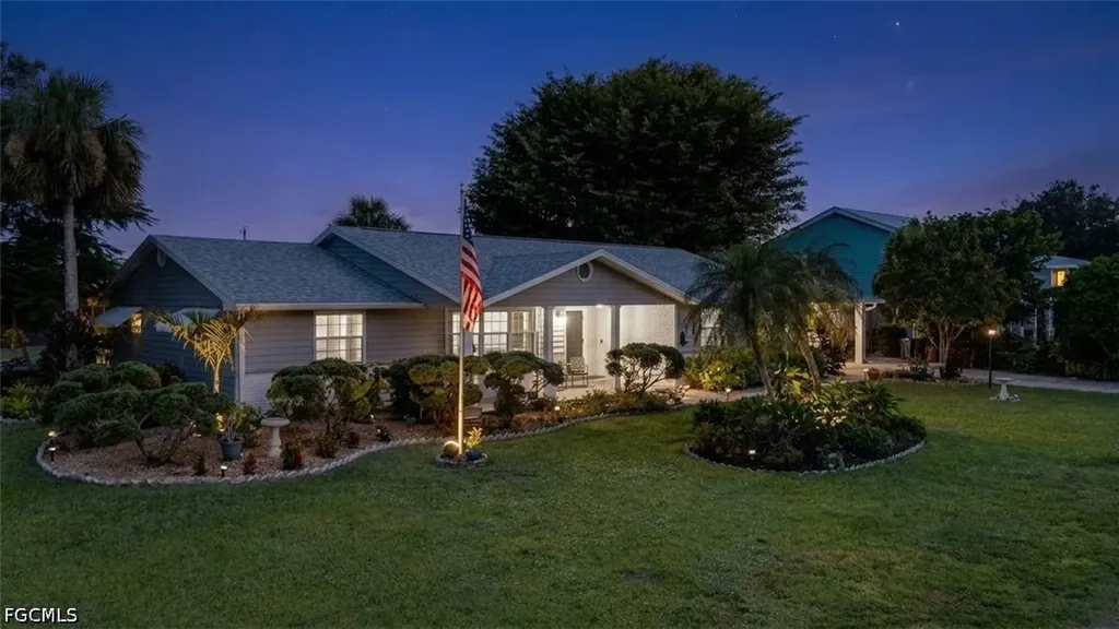 94 Gold Key Court North Fort Myers FL 33917