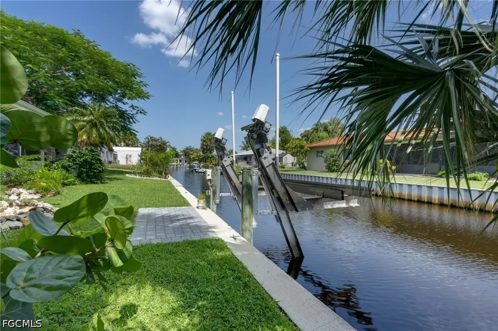 94 Gold Key Court North Fort Myers FL 33917