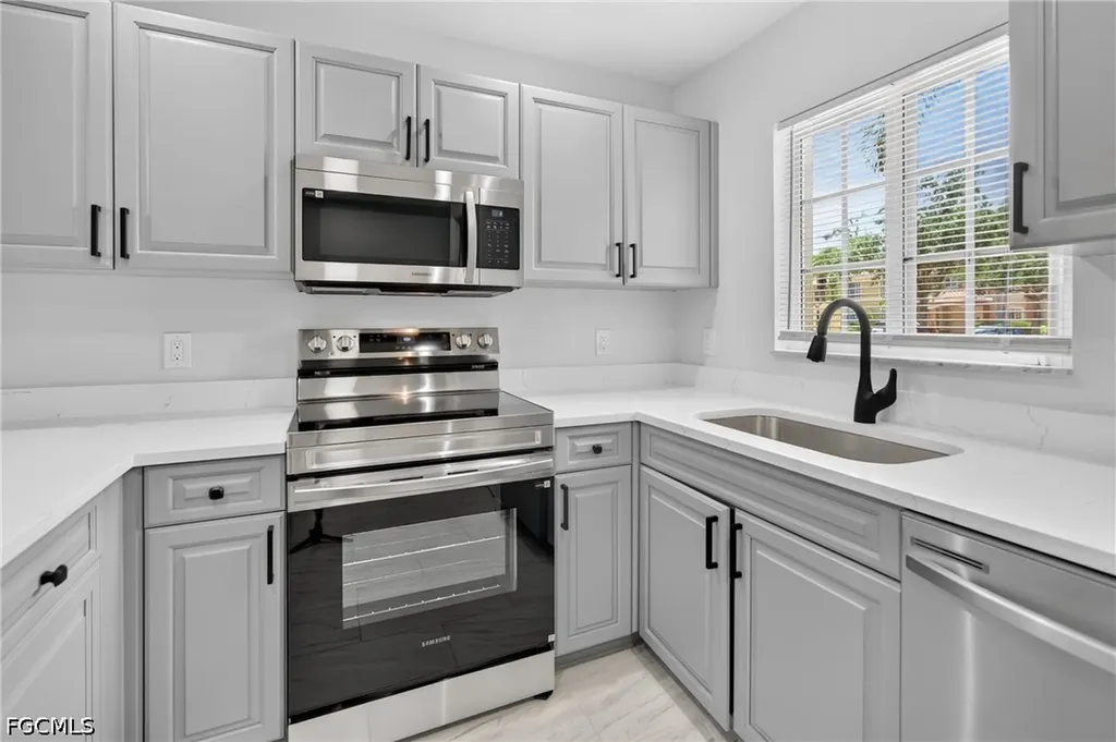 9470 Ivy Brook Run Fort Myers FL 33913