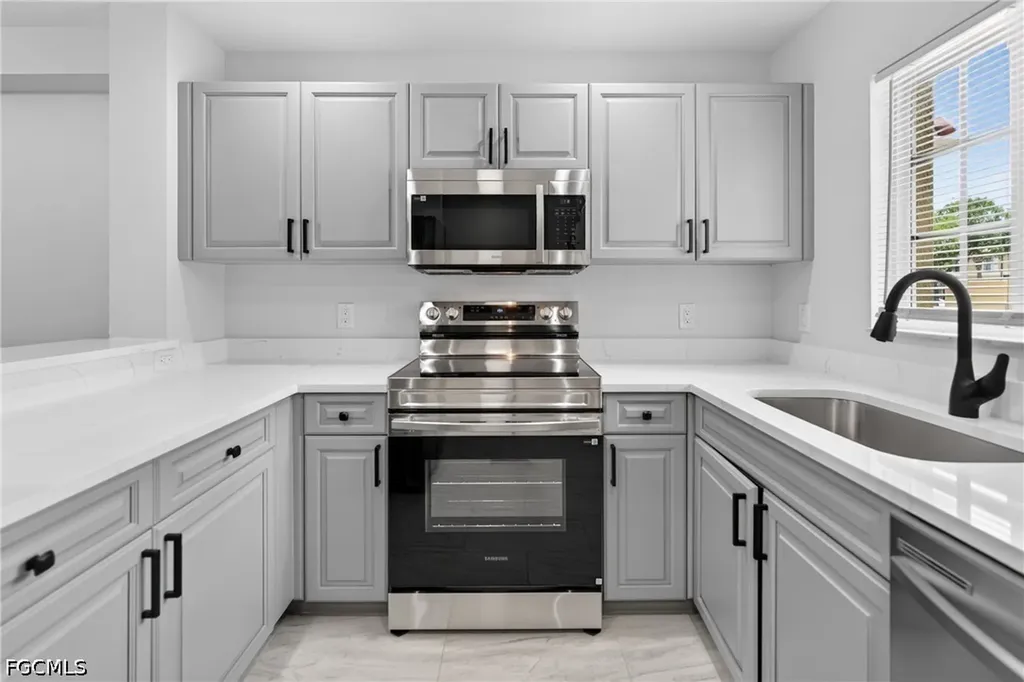 9470 Ivy Brook Run Fort Myers FL 33913
