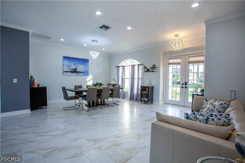2549 SW 38th Street Cape Coral FL 33914