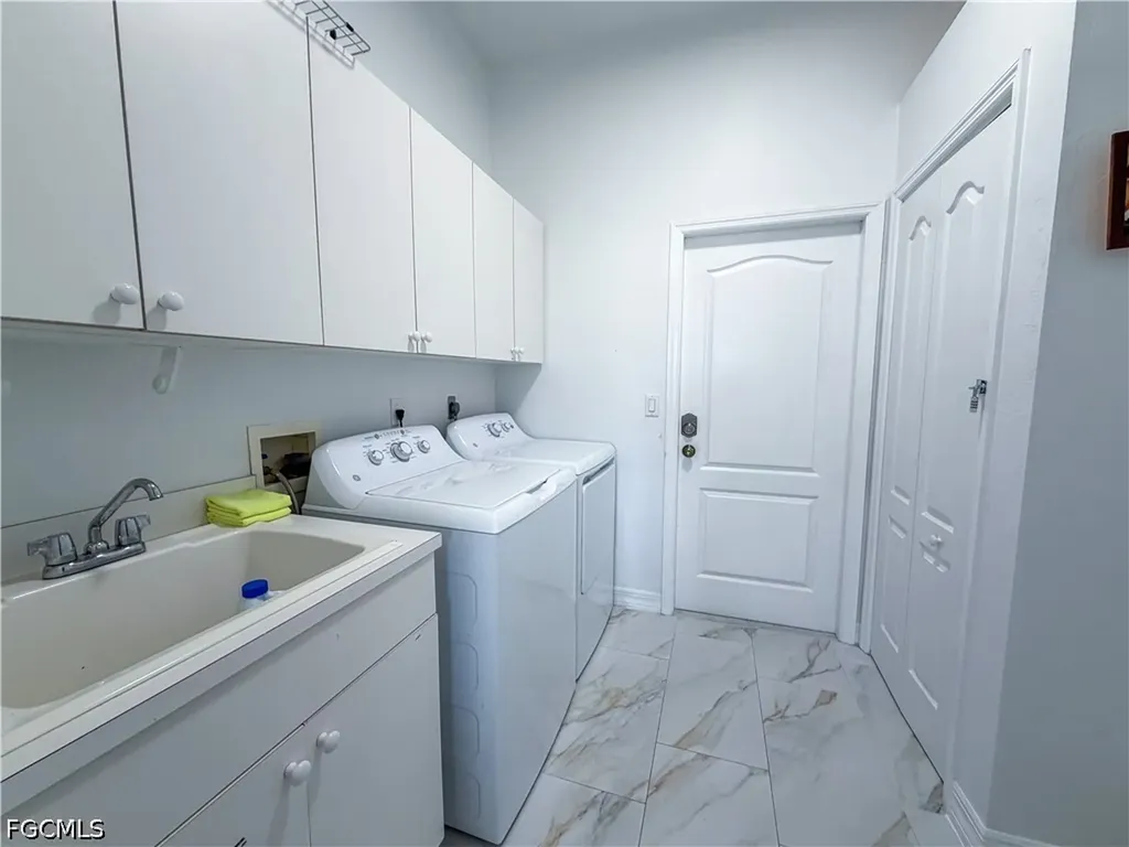 2549 SW 38th Street Cape Coral FL 33914