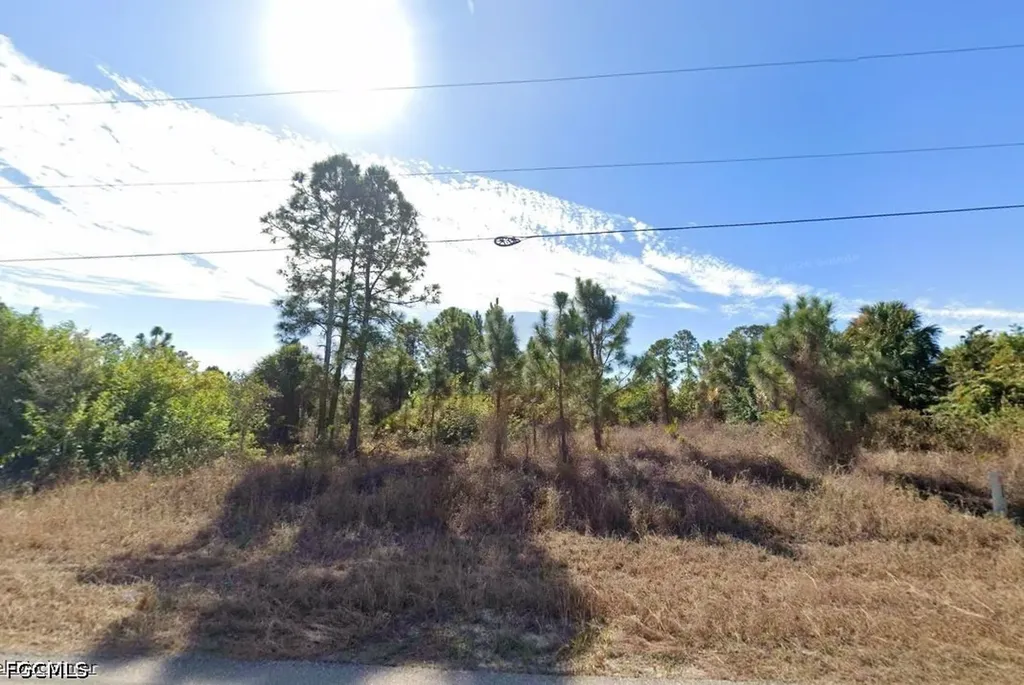 1048 Kanuga Street E Lehigh Acres FL 33974