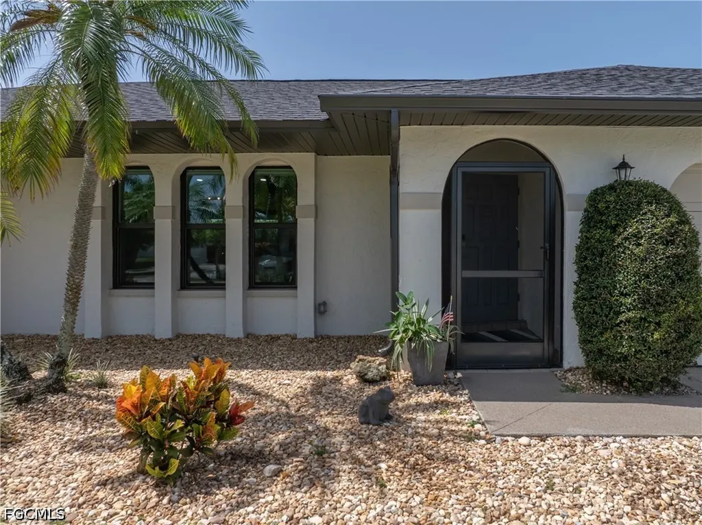 818 El Dorado Parkway W Cape Coral FL 33914