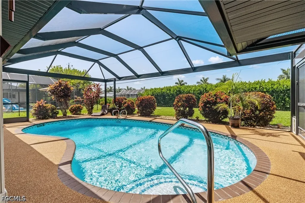 818 El Dorado Parkway W Cape Coral FL 33914