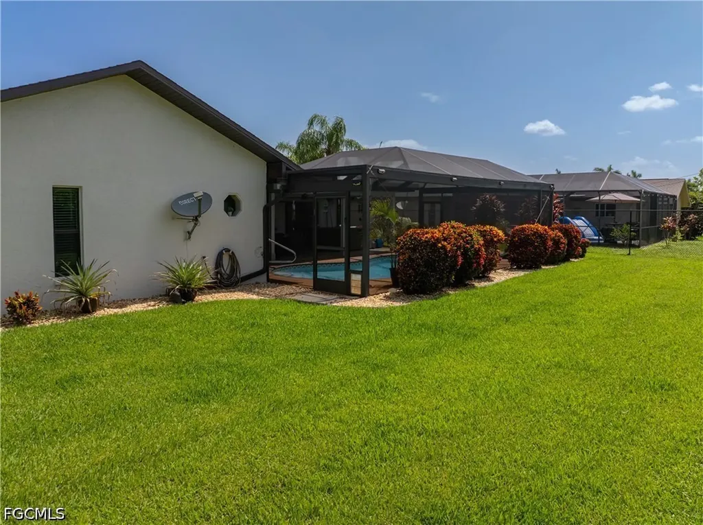 818 El Dorado Parkway W Cape Coral FL 33914