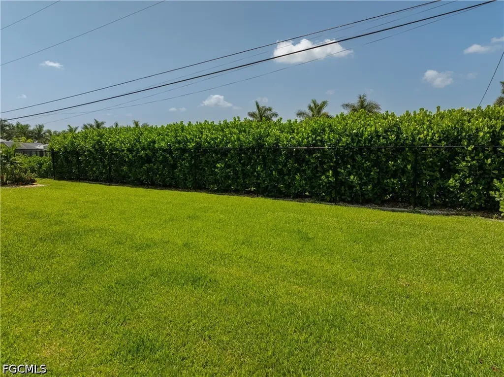 818 El Dorado Parkway W Cape Coral FL 33914