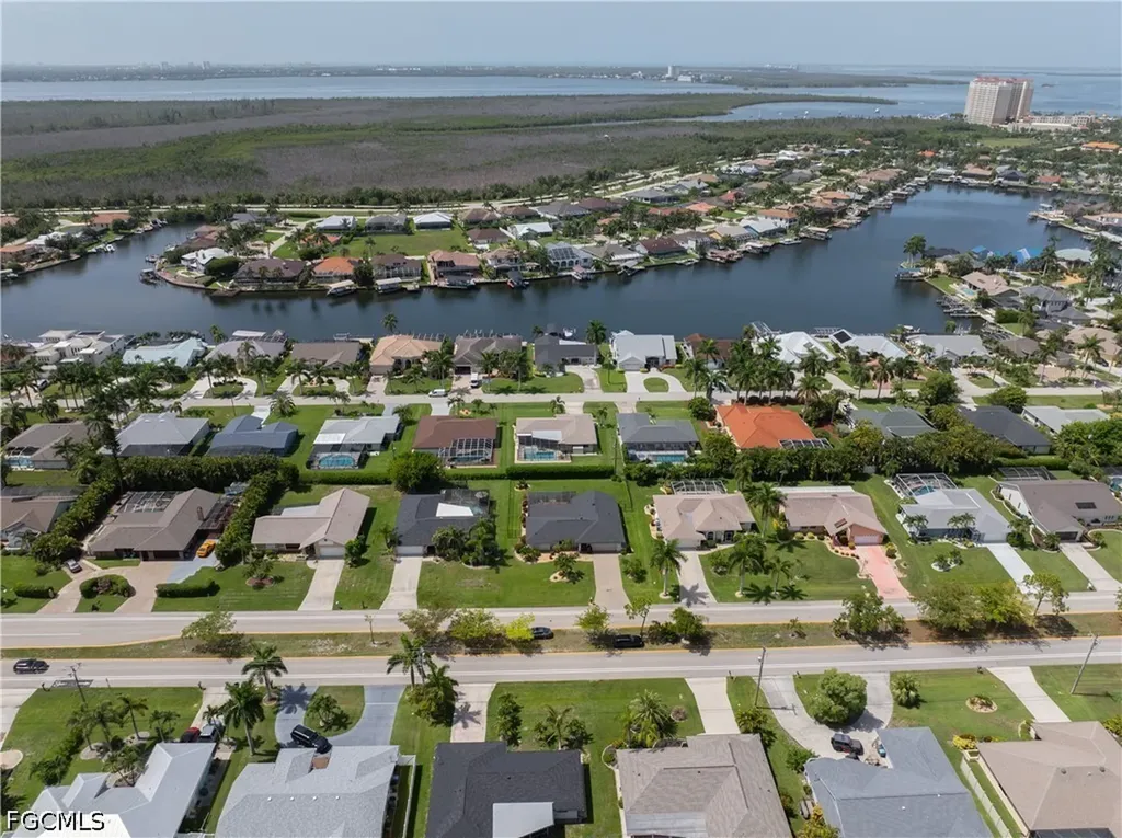 818 El Dorado Parkway W Cape Coral FL 33914