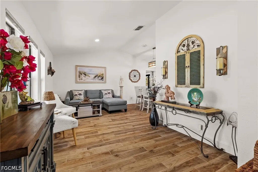 818 El Dorado Parkway W Cape Coral FL 33914