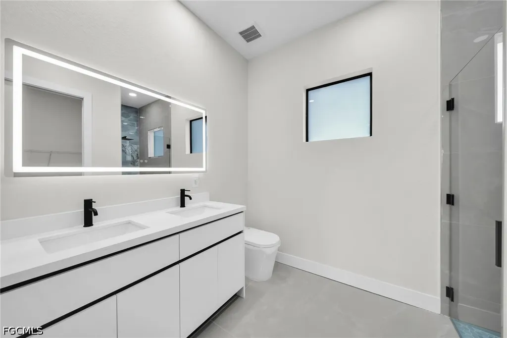 216 NE 25th Terrace Cape Coral FL 33909