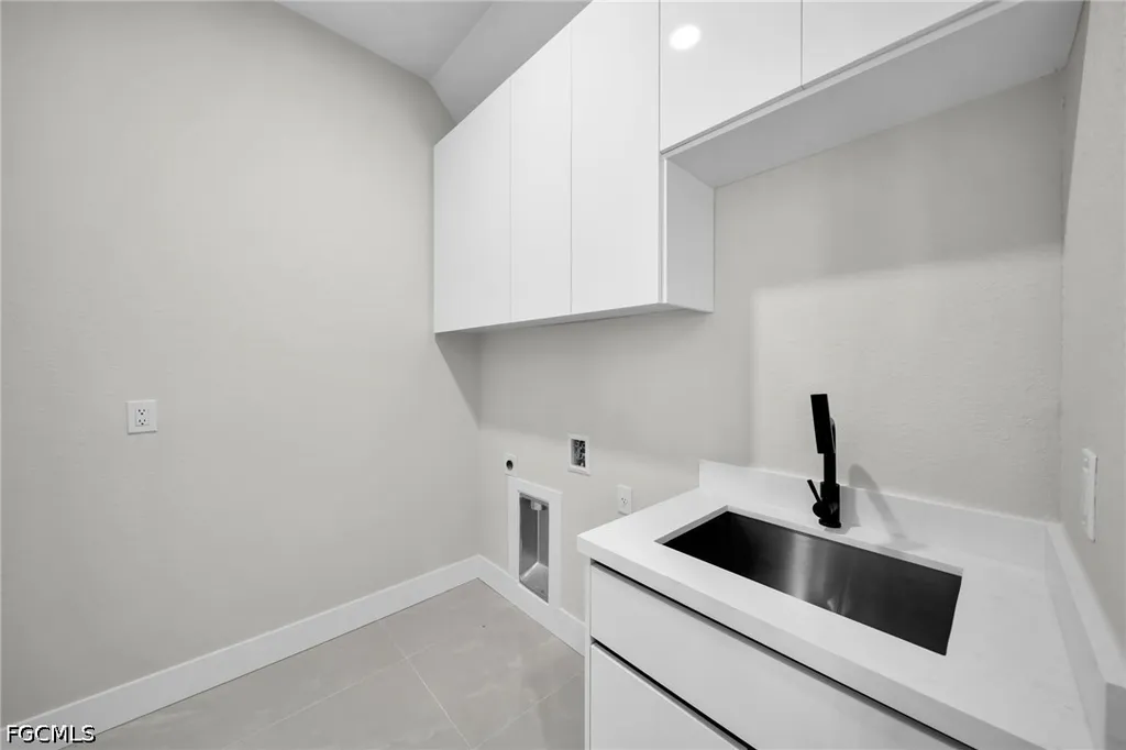 216 NE 25th Terrace Cape Coral FL 33909