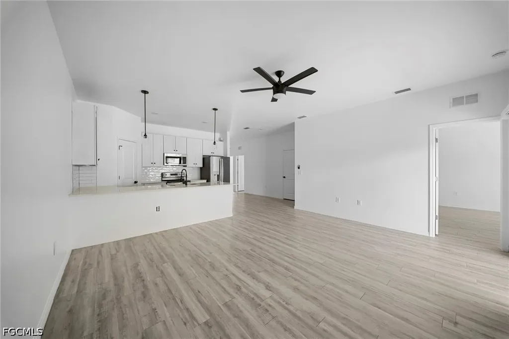 528 SE 6th Street Cape Coral FL 33990