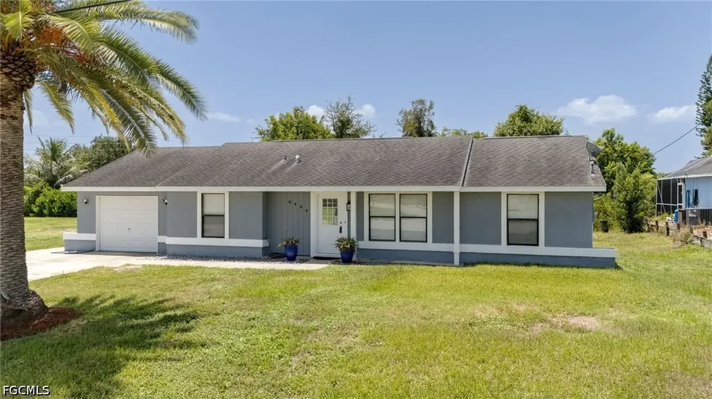 Fort Myers FL, 8484 Cypress Drive N