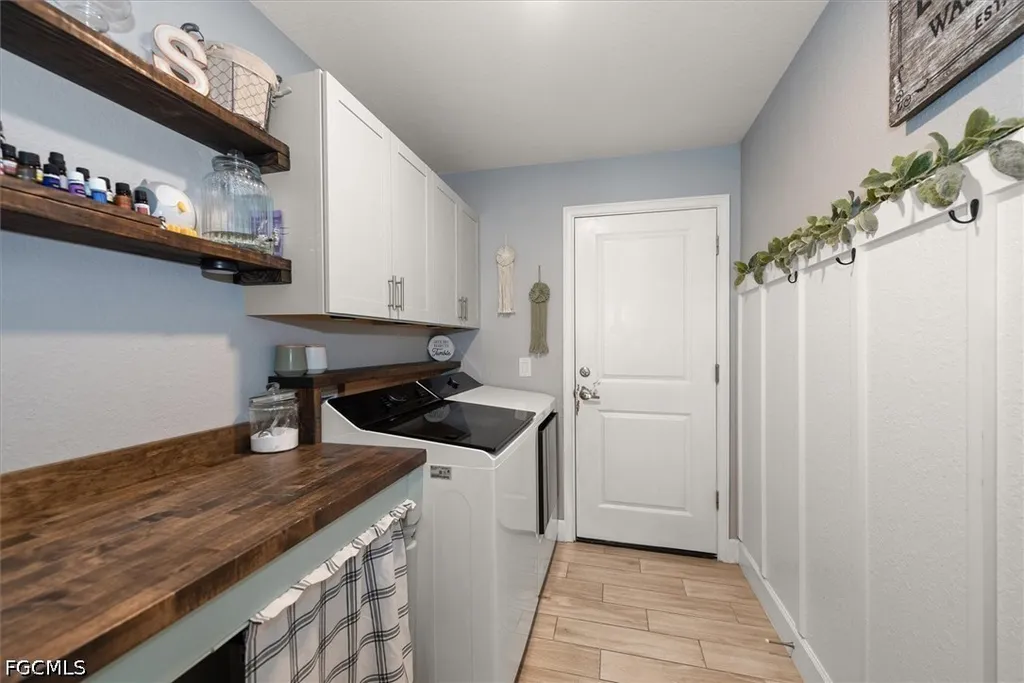 4008 NE 22nd Place Cape Coral FL 33909
