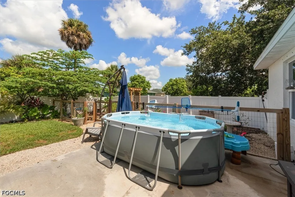 4008 NE 22nd Place Cape Coral FL 33909
