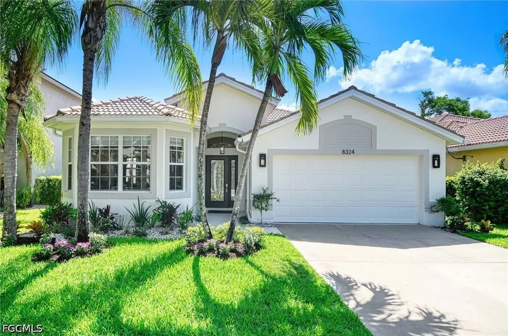 8324 Laurel Lakes Boulevard Naples FL 34119