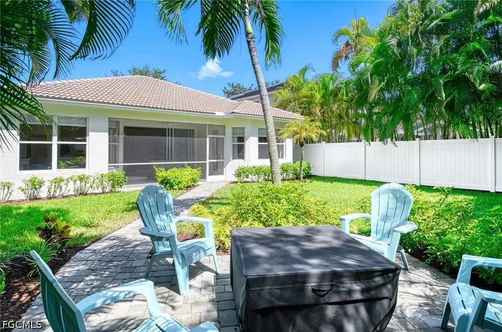 8324 Laurel Lakes Boulevard Naples FL 34119