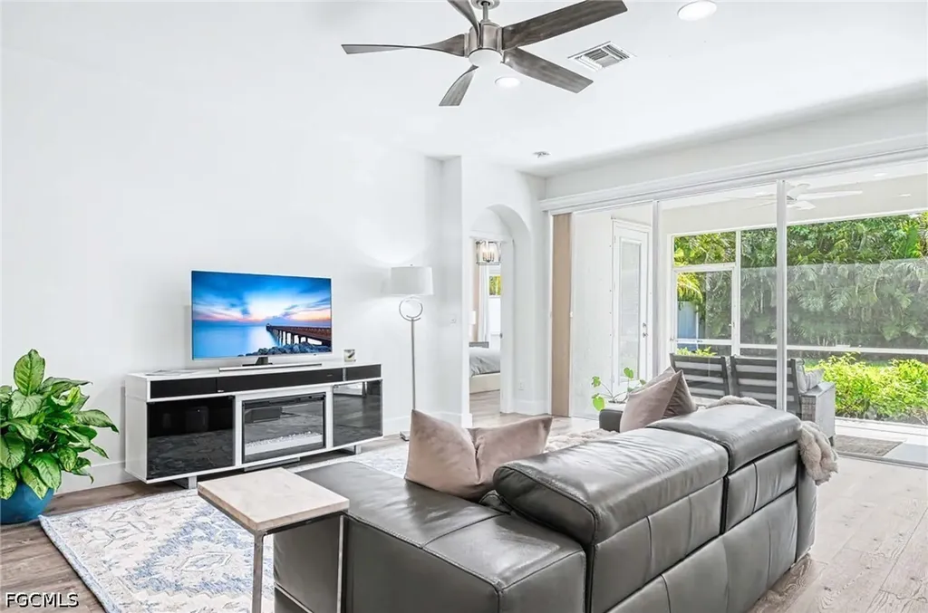 8324 Laurel Lakes Boulevard Naples FL 34119
