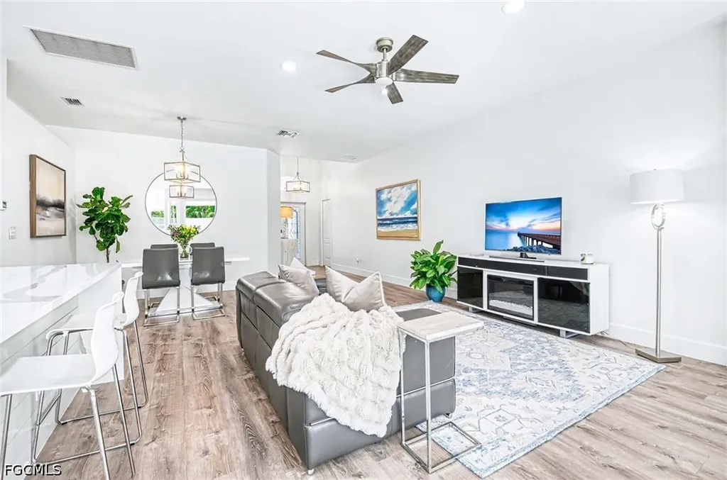 8324 Laurel Lakes Boulevard Naples FL 34119