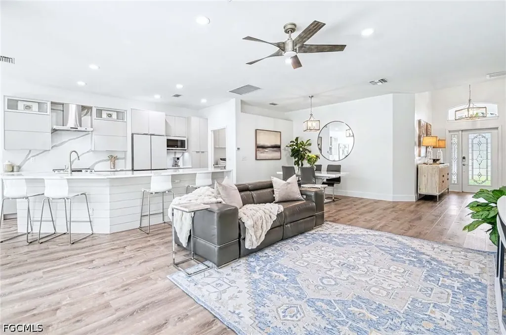 8324 Laurel Lakes Boulevard Naples FL 34119