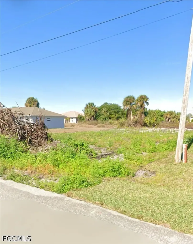 4032 29th Street SW Lehigh Acres FL 33976