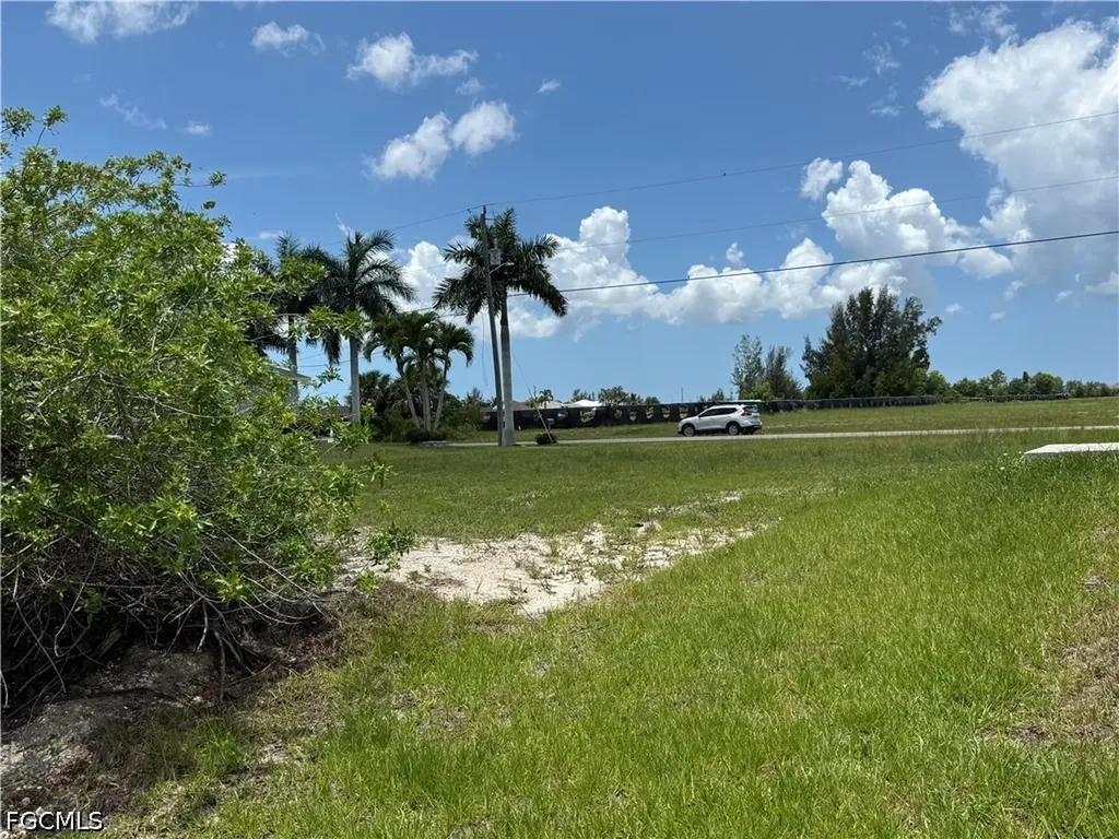 1135 NW 28th Place Cape Coral FL 33993