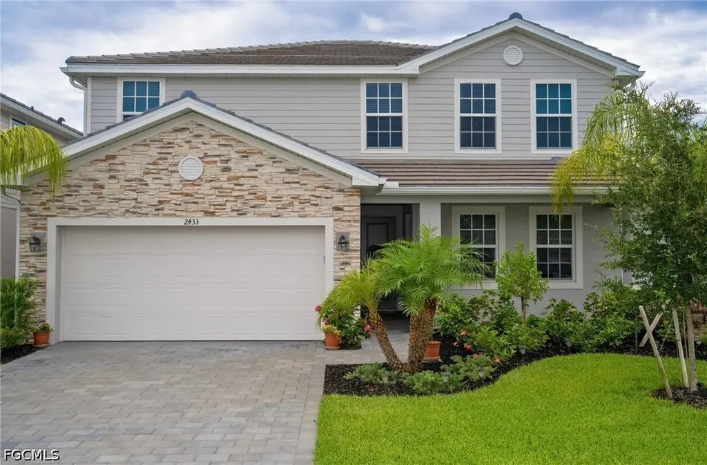 Naples FL, 2433 Avocado Lane