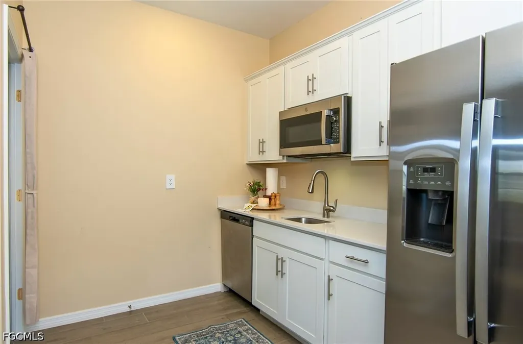 2433 Avocado Lane Naples FL 34120