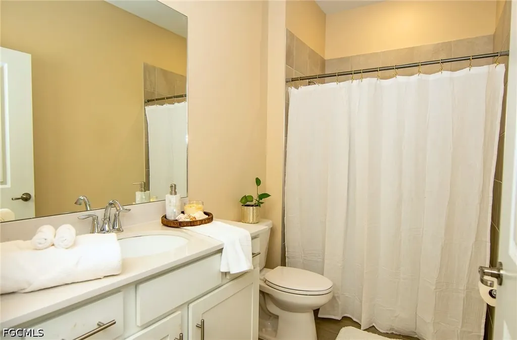 2433 Avocado Lane Naples FL 34120