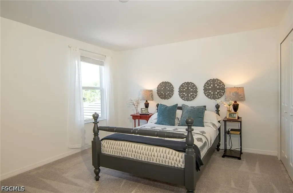 2433 Avocado Lane Naples FL 34120