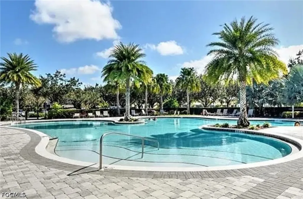 2433 Avocado Lane Naples FL 34120