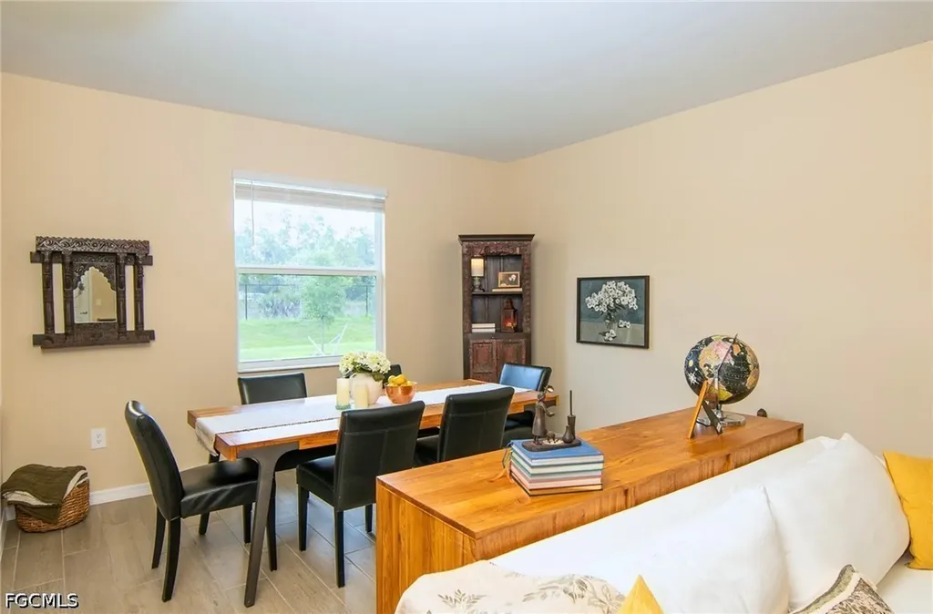 2433 Avocado Lane Naples FL 34120