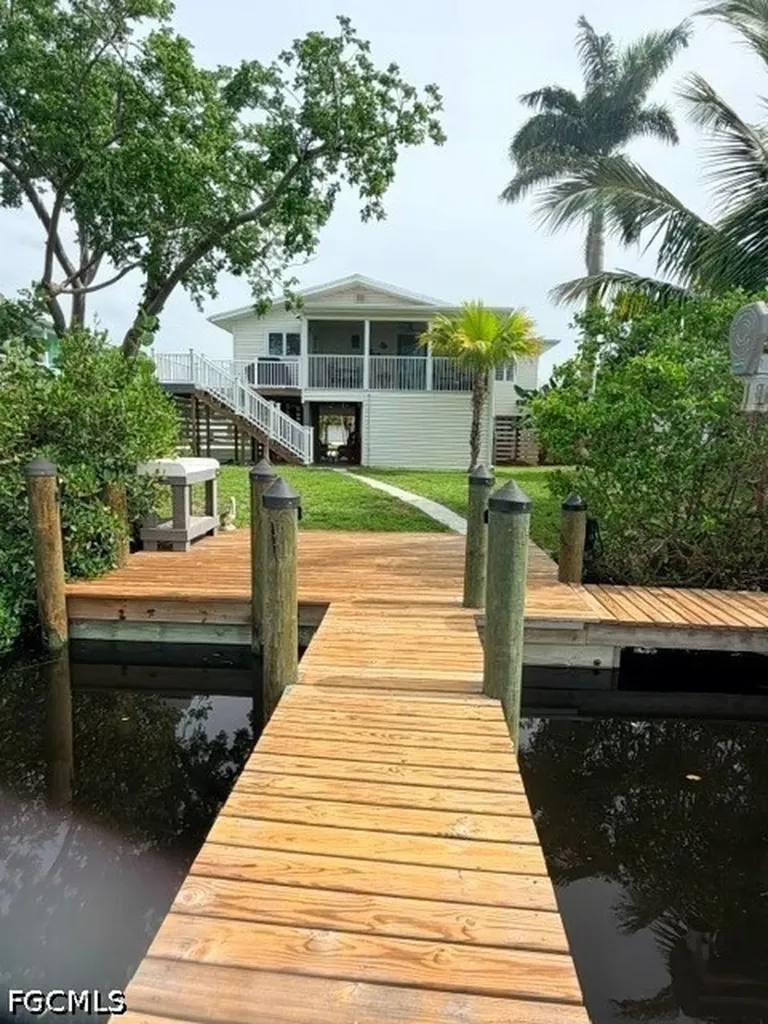 5375 Serenity Cove Bokeelia FL 33922