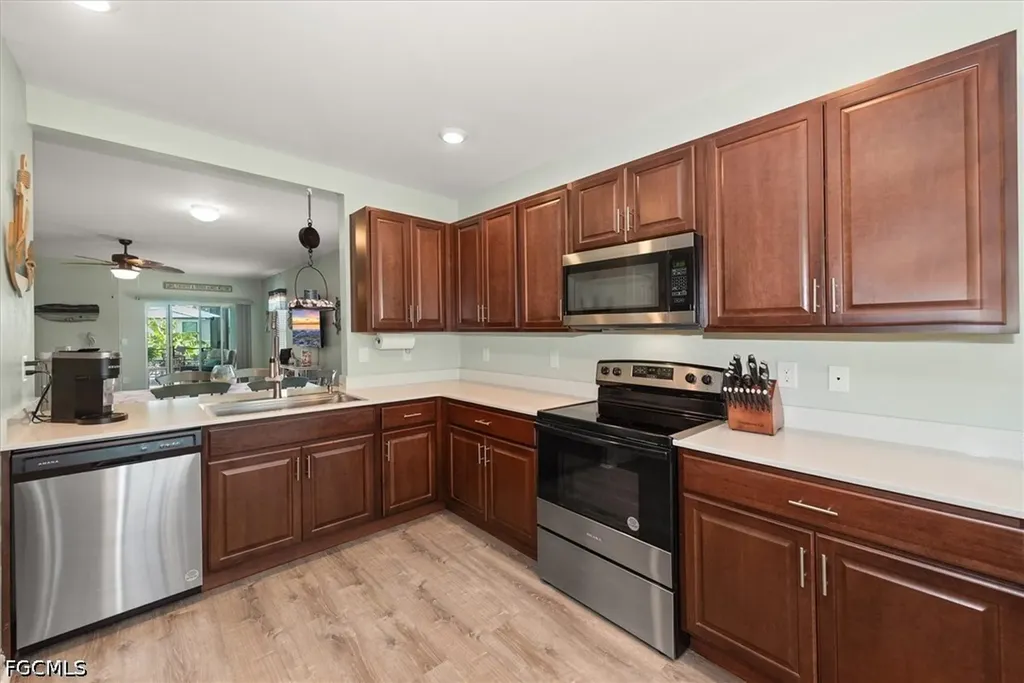 2805 NW 4th Terrace Cape Coral FL 33993