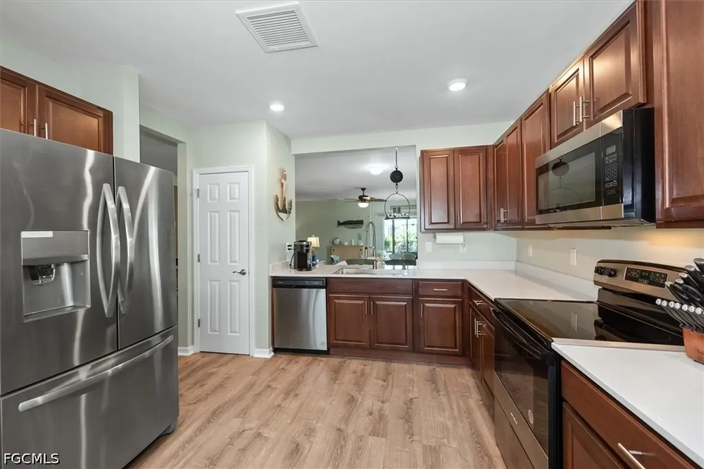 2805 NW 4th Terrace Cape Coral FL 33993