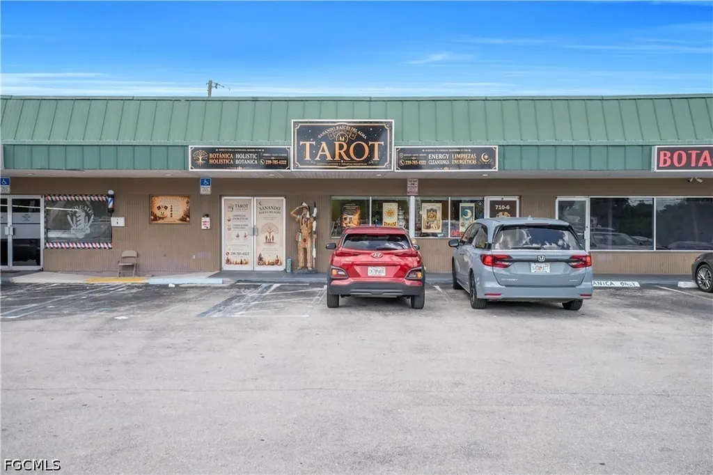 710 Pondella Road North Fort Myers FL 33903