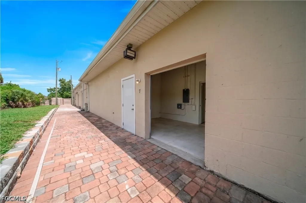 710 Pondella Road North Fort Myers FL 33903