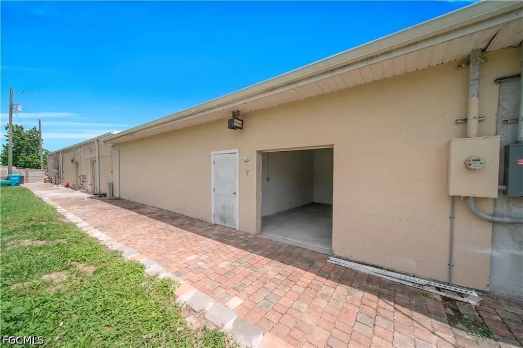 710 Pondella Road North Fort Myers FL 33903