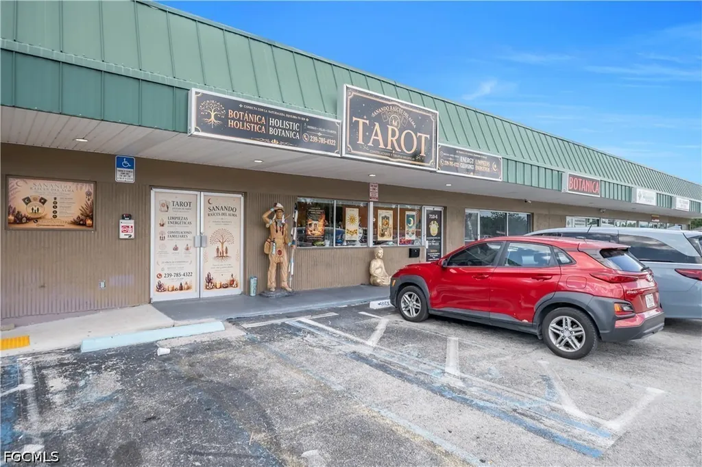 710 Pondella Road North Fort Myers FL 33903