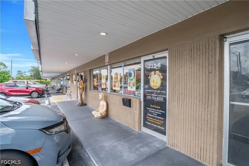 710 Pondella Road North Fort Myers FL 33903