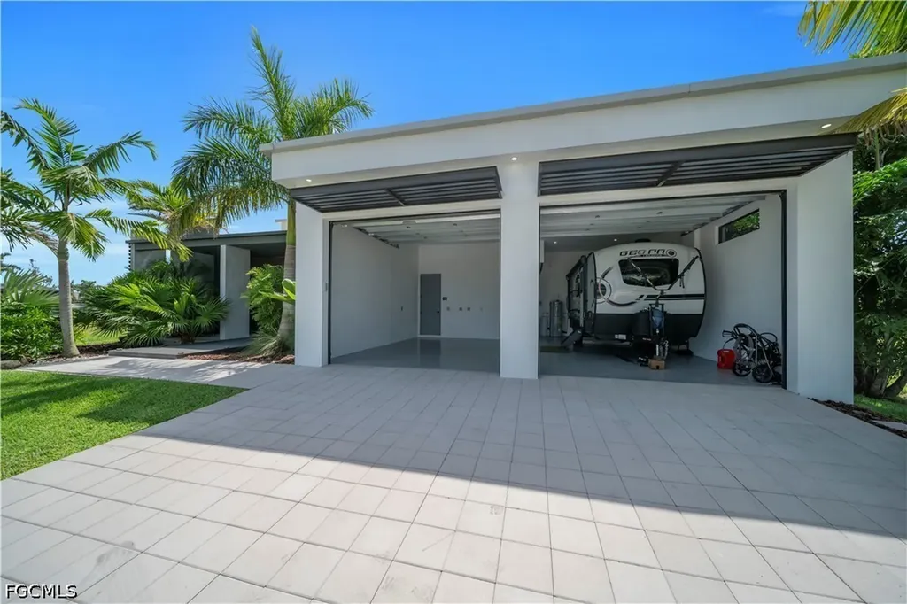 3801 SW 17th Place Cape Coral FL 33914