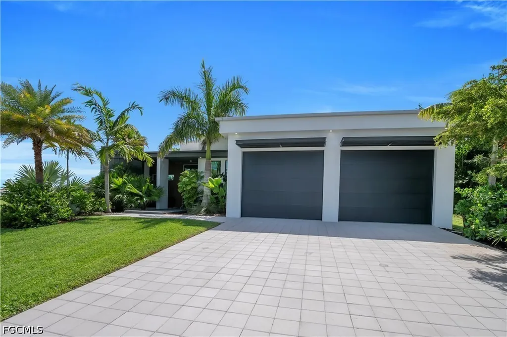 3801 SW 17th Place Cape Coral FL 33914